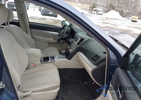 2013 Subaru Legacy 2.5I Premium из США, поврежденный, VIN 4S3BMBG69D3041685